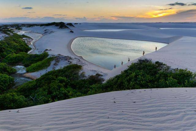 “太阳成集团tyc7111cc”时雨时晴变化莫测炮兵青藏高原演练精准打击(图2) 太阳成集团tyc7111cc