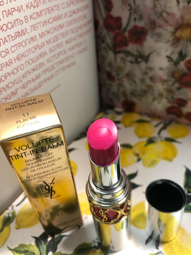 “太阳成集团tyc7111cc”送单过程中，拾到路上的快递包裹，及时归还失主