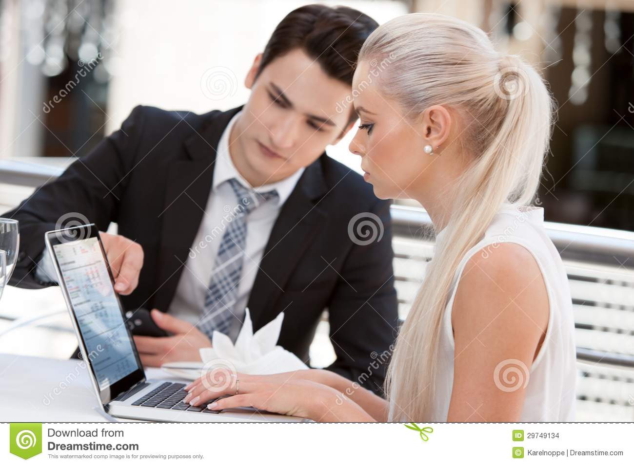 物流热点:阿里曝光2800多个刷单平台；顺丰在京建全自动仓储分拣中心...‘太阳成集团tyc7111cc’