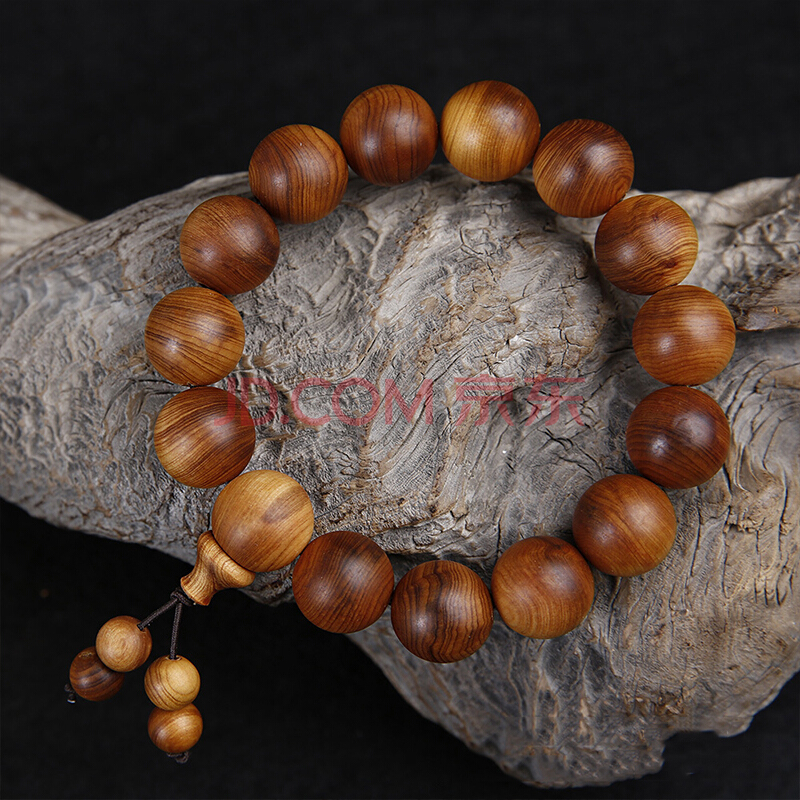 【太阳成集团tyc7111cc】这个人在西方丢尽中国脸面：让14亿国人异常愤怒