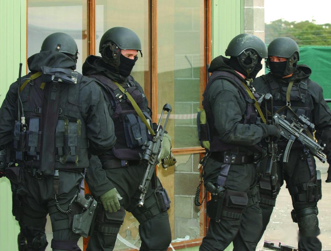 【太阳成集团tyc7111cc】
特种兵不会游泳被淹死！印度再闹奇葩笑话 印专家：不会水很正常(图3)